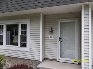 709 Edgebrook Dr, Boylston, MA 01505