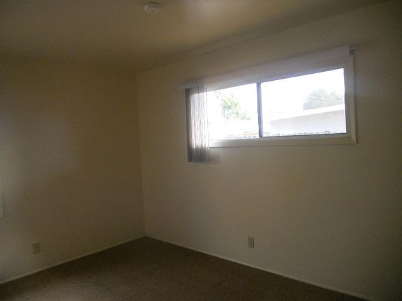 4th image of 40524 Acacia Ave