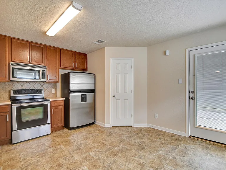 3131 Beacon Grove St — Photo 11