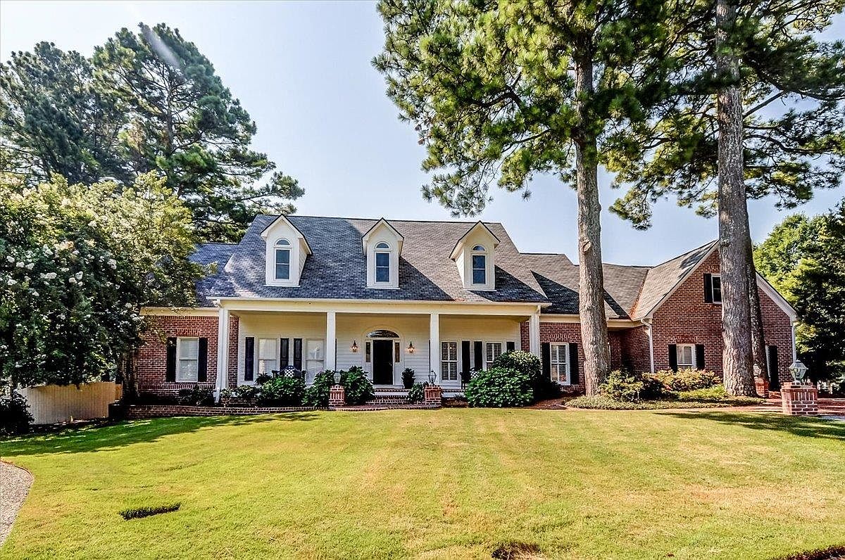 8789 Club Lake — TPC at Southwind