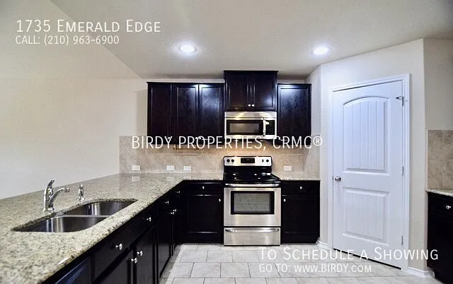 1735 Emerald Edge — Photo 11
