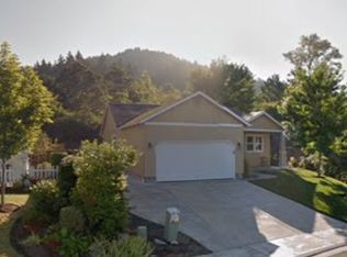 1893 S 61st St, Springfield, OR 97478