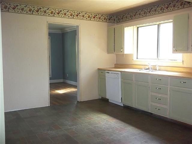 2nd image of 1548 Parton Dr
