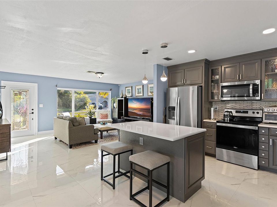 1st image of 11305 NW 38th Street