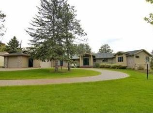 1492 Dora Ln, Saint Paul, MN 55106