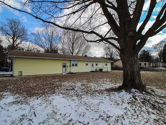 5th image of 55280 Buckhorn Rd