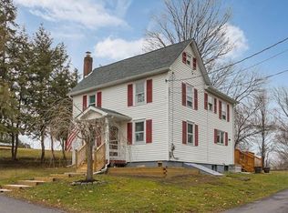 82 Willet St, Florida, NY 10921