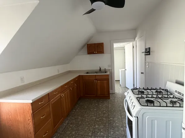 35 Wilbur St Floor 2, Taunton, MA 02780