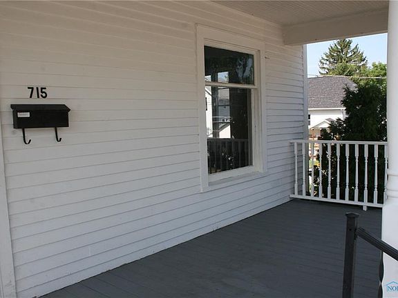 3rd image of 715 Willow St