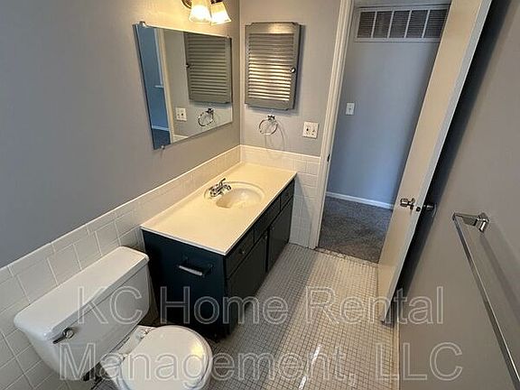 4th image of 8725 Countryshire Ln APT 2