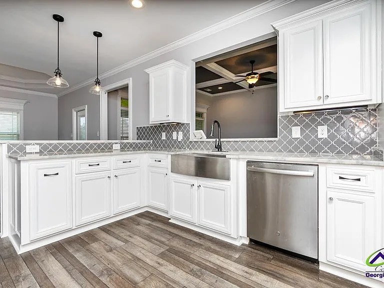1052 Chattahoochee Dr — Photo 16