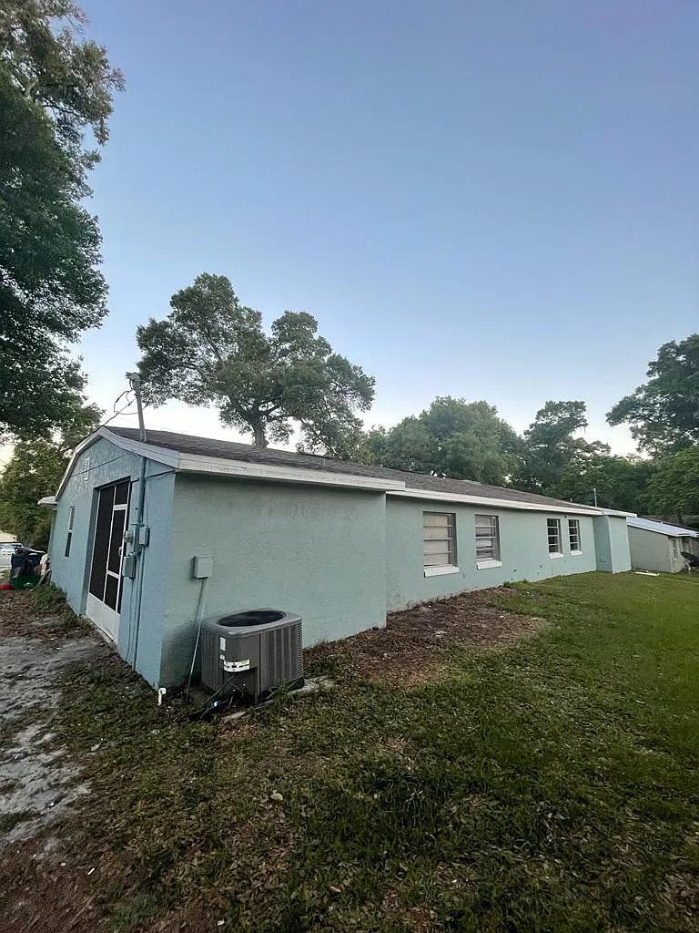 Building Photo - 1561 Monroe St