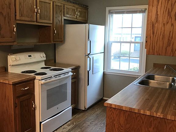 4th image of 612 Summer Woods Dr