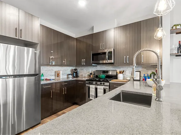 271 Sip Avenue image 7 of 17