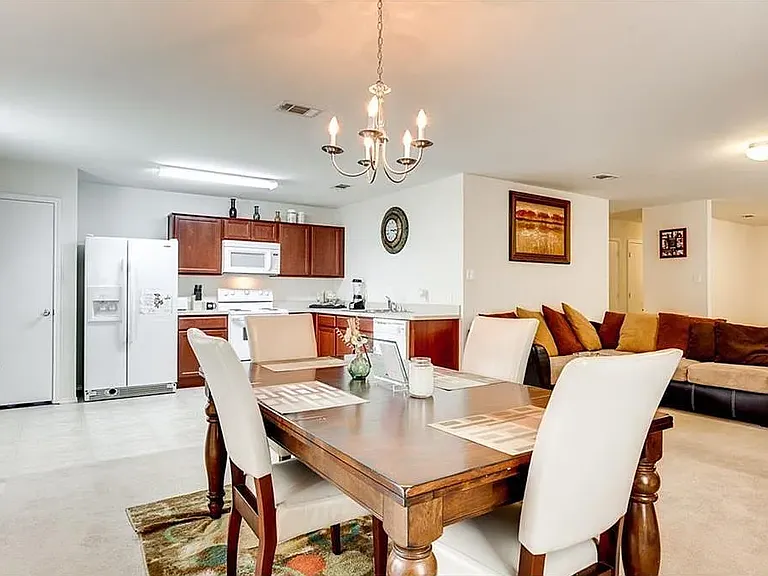 2205 Sims Dr — Photo 5