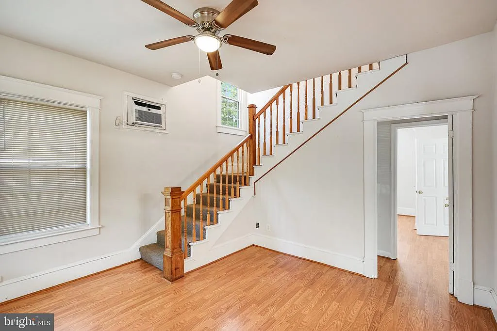 3 bed, 3.0 bath, 2453 sqft, $3,450 — Photo 4