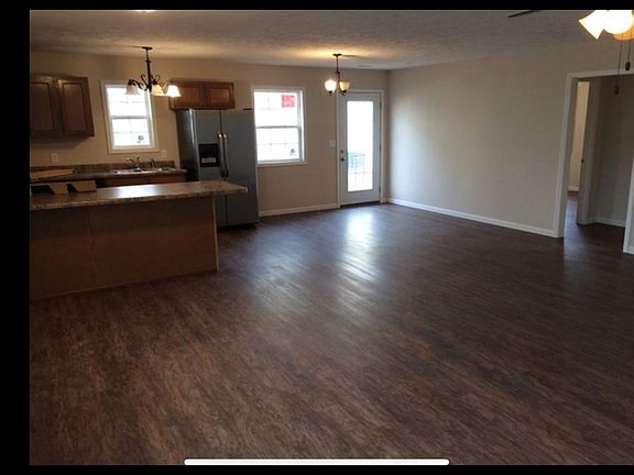 2nd image of 108 S McVicker Dr