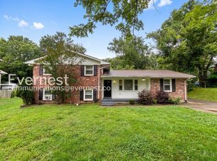 130 Roberta Dr, Hendersonville, TN 37075