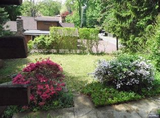 42 Dogwood Ln, Hewitt, NJ 07421