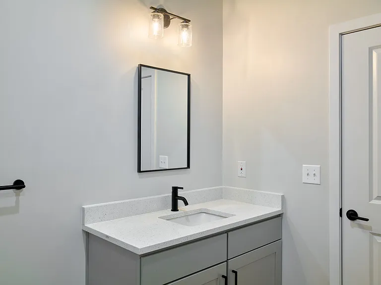 The Seville Apartments — Photo 28