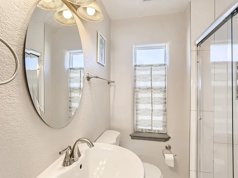 3457 N Steele St — Photo 11