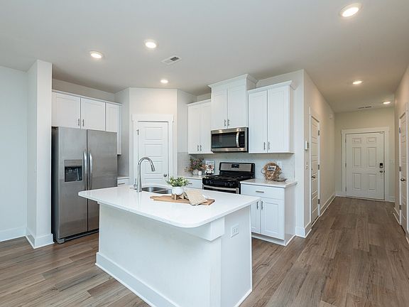 3rd image of 635 Millwright Way