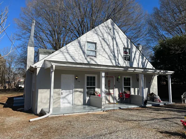 714 Rainbow Ave, Burlington, NC 27215