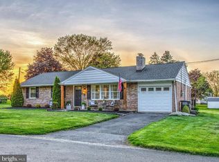 26 Pfautz Ave, Lititz, PA 17543