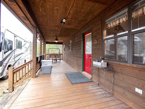 5th image of 180 Kaitlan Ln
