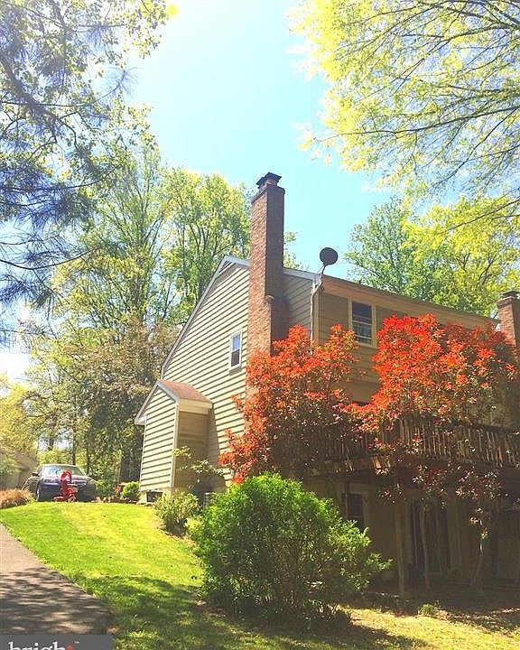 1st image of 9954 Hemlock Woods Ln