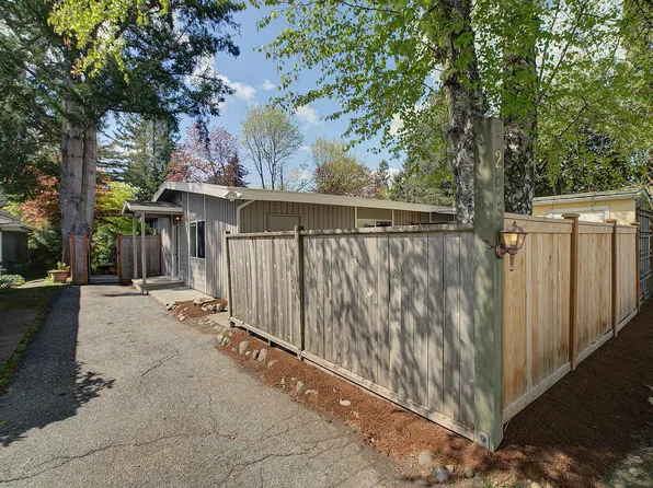 295 1st Ave NW, Issaquah, WA 98027