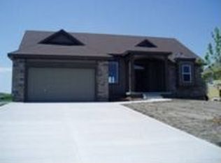 1201 Signal Lake Ct, Baldwin City, KS 66006