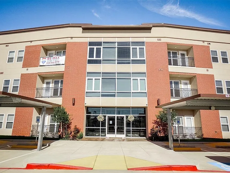 1207 Grand West Blvd #1H — Photo 24