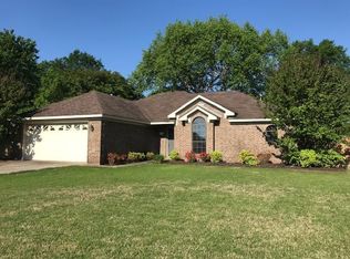 1015 Knights Dr, Conway, AR 72034