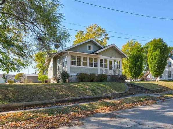 119 W Harrison St, Washington, IA 52353