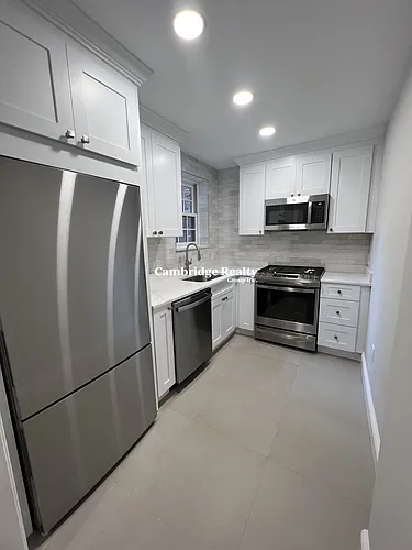 35 Park St #2T Photo 1