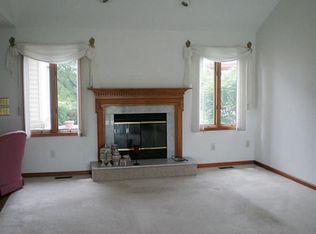 6054 Centennial Rd, Sylvania, OH 43560