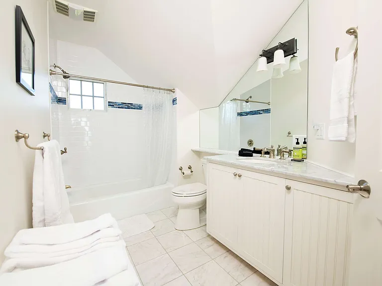 93 Shore Dr — Photo 38