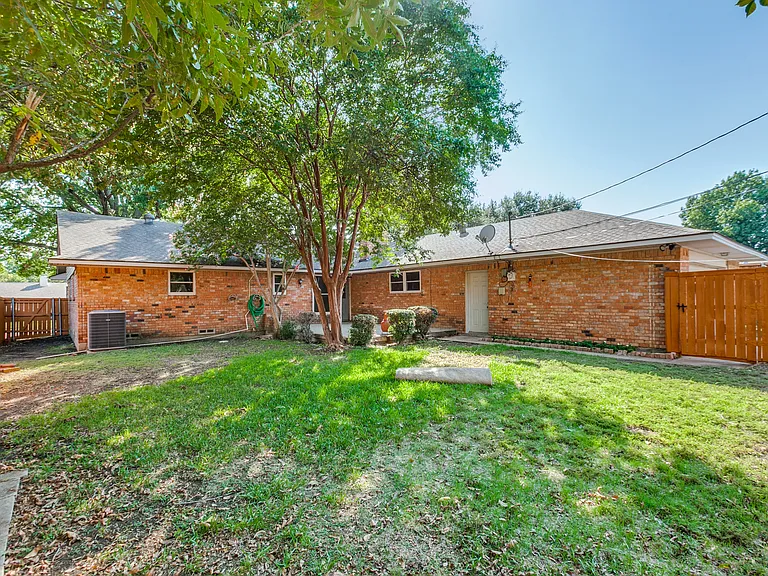 7739 La Manga Dr — Photo 23