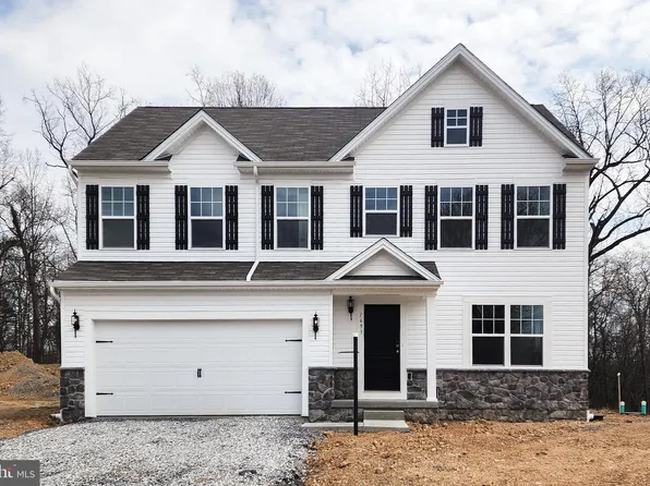 1693 Falcon Ln, Chambersburg, PA 17201