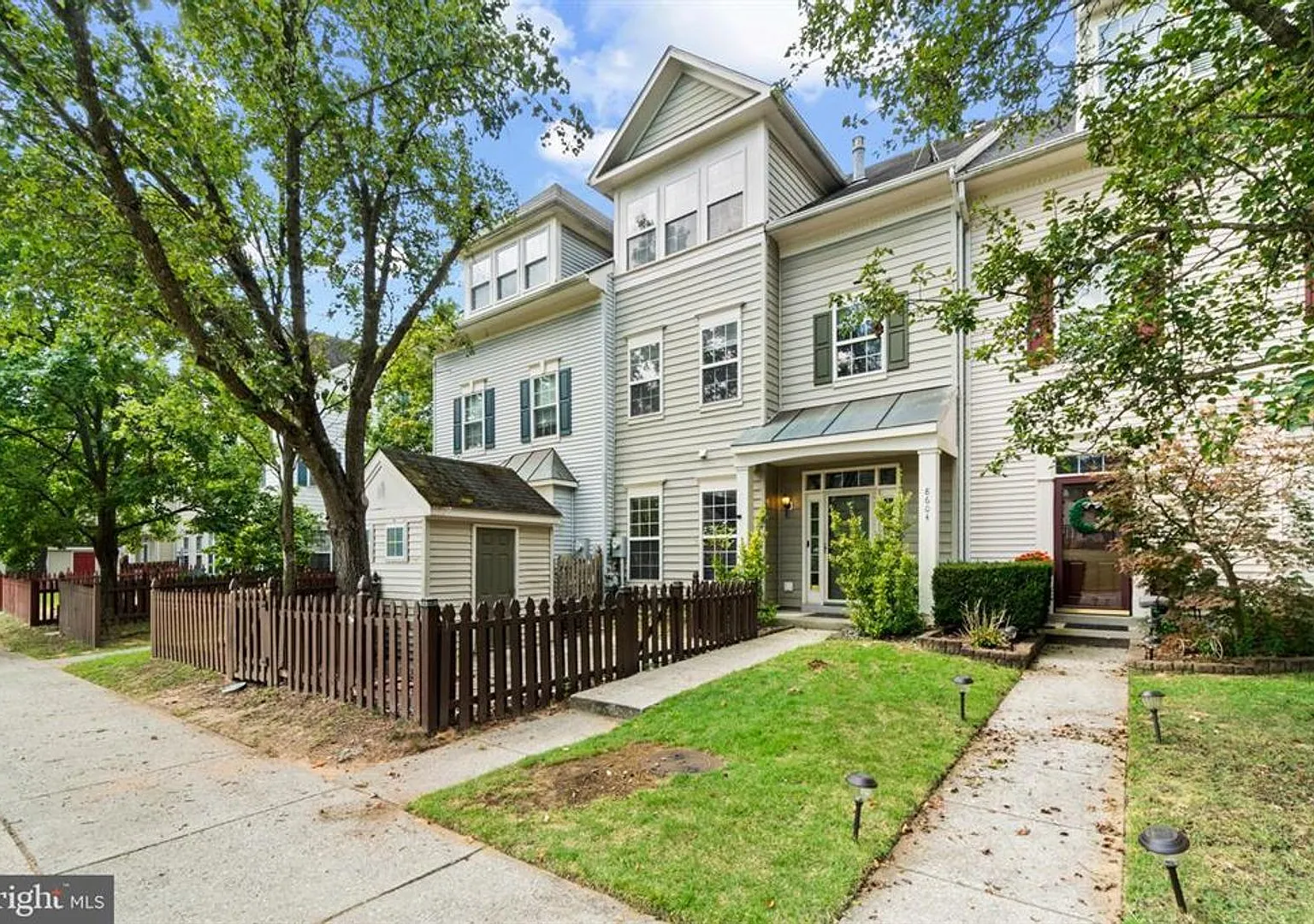 Experience the best of neighborhood living in this beautifully renovated 3bd 2.5bth home — Photo 1