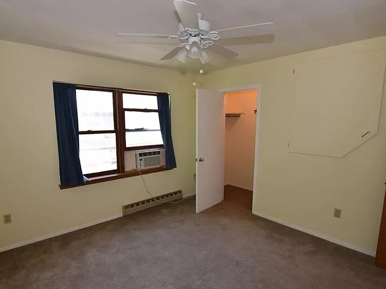 2095 Mary Ellen Ln — Photo 16