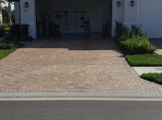 1486 Oceania Dr South, Naples, FL 34113