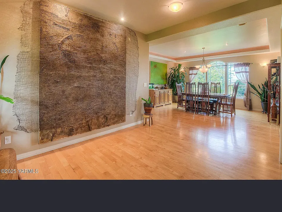 11901 Zier Rd