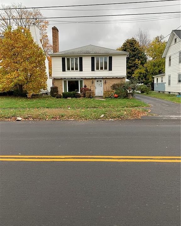 1st image of 2241 Valley Dr