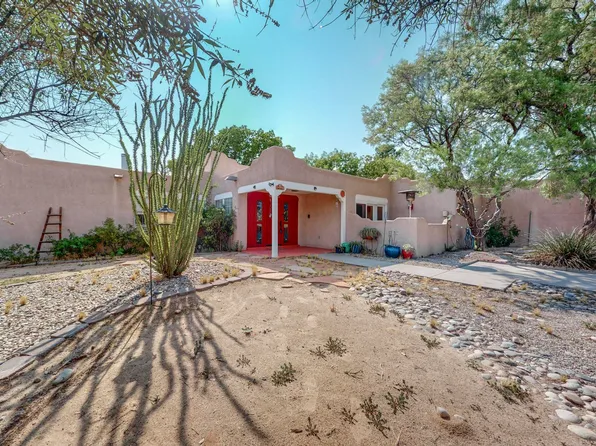 4905 Simon Dr NW, Albuquerque, NM 87114