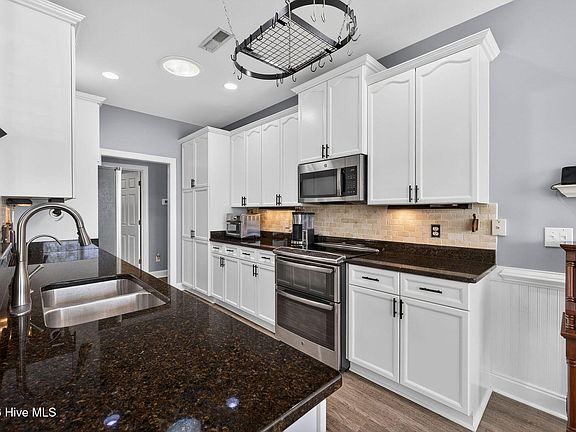 5th image of 1230 Nightingale Court