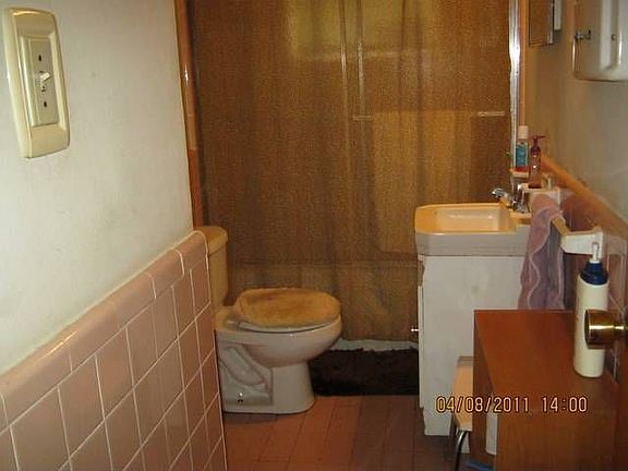 5th image of 519 S 18th St
