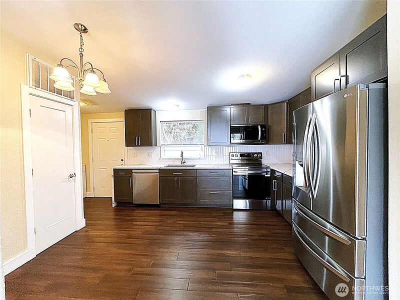 4th image of 1311 104th Street E