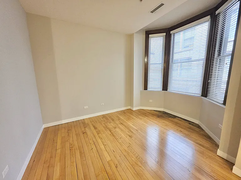Pioneer Endicott — Photo 141